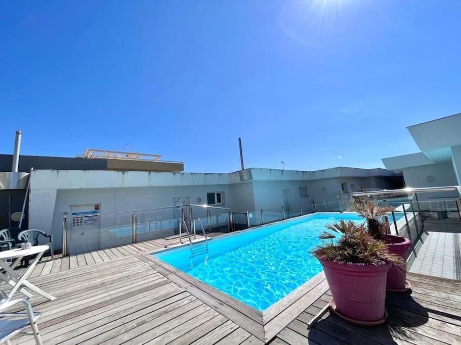 Parking + Piscine, Tout Confort, Proche Aeroport & Mer سا لُرون دو فار المظهر الخارجي الصورة